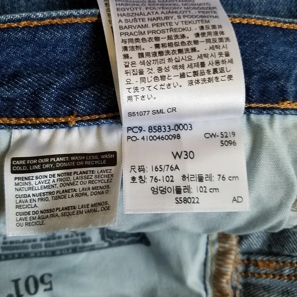 𝅺Levi's  501 Medium Wash High Rise Frayed Hem Denim Shorts Women's Size 30 - Picture 12 of 12